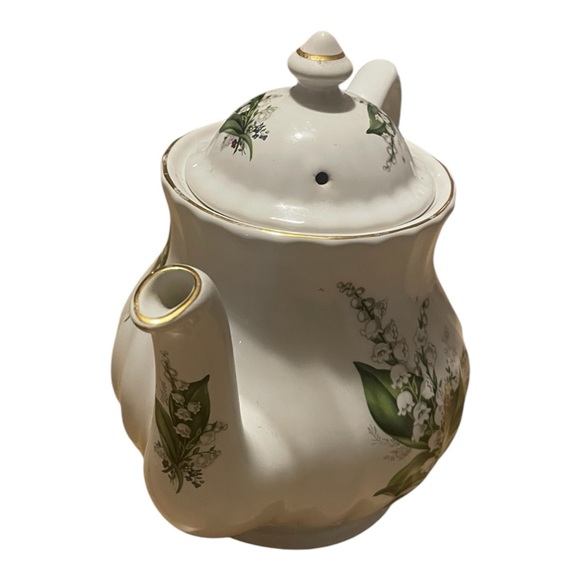 SOLD Vintage Golden Crown large teapot - Picture 6 of 7